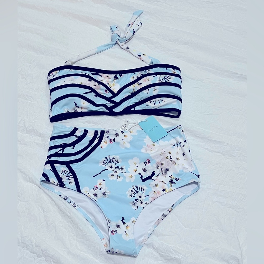 Cupshe NWT baby blue floral bikini